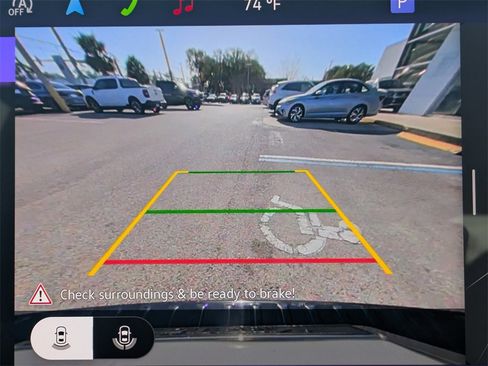 Certified 2025 Volkswagen Tiguan SE image 26