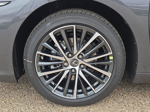New 2025 Lexus ES 350 w/ Premium Package image 11