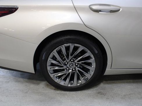 Used 2025 Lexus ES 350 w/ Technology Package FWD image 26