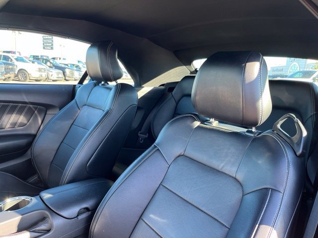 Used 2016 Ford Mustang Convertible RWD image 13