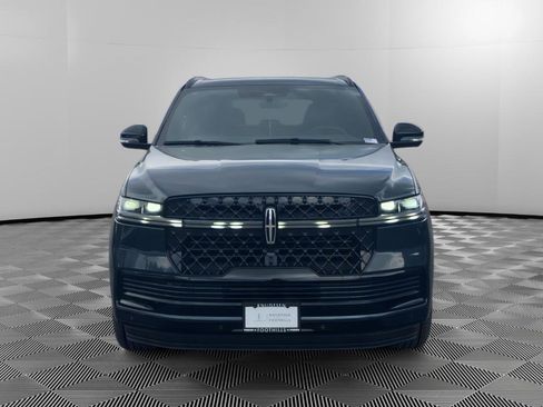 New 2026 Lincoln Navigator Reserve AWD/4WD image 2