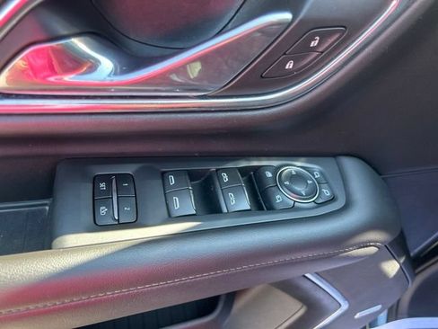 Used 2021 Chevrolet Tahoe High Country AWD/4WD image 13
