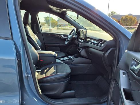 Used 2023 Ford Escape ST-Line w/ Tech Pack #1 AWD/4WD image 25