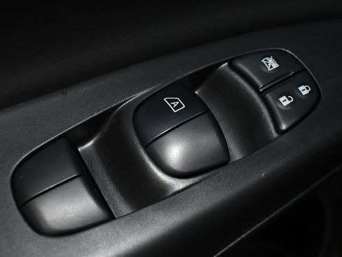 Used 2019 Nissan Sentra SL image 40