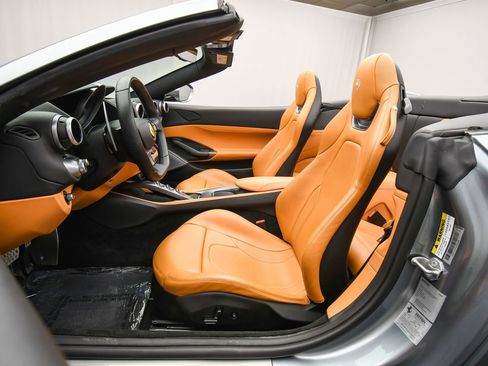 Certified 2019 Ferrari Portofino image 19