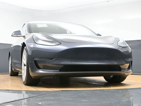Used 2018 Tesla Model 3 Long Range image 54