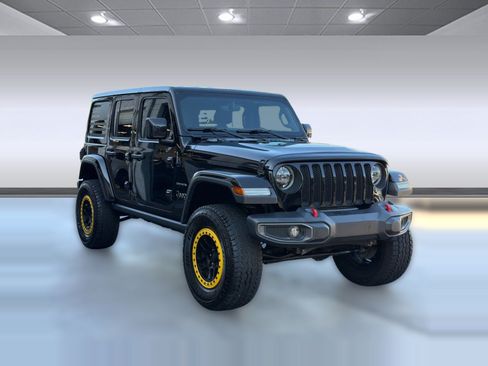 Used 2018 Jeep Wrangler Unlimited Sahara AWD/4WD image 7