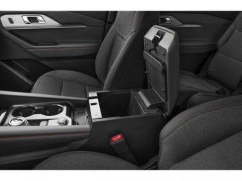 New 2025 Ford Explorer Active image 13