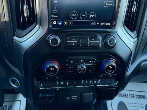 Used 2022 Chevrolet Silverado 3500 LT w/ Convenience Package image 14