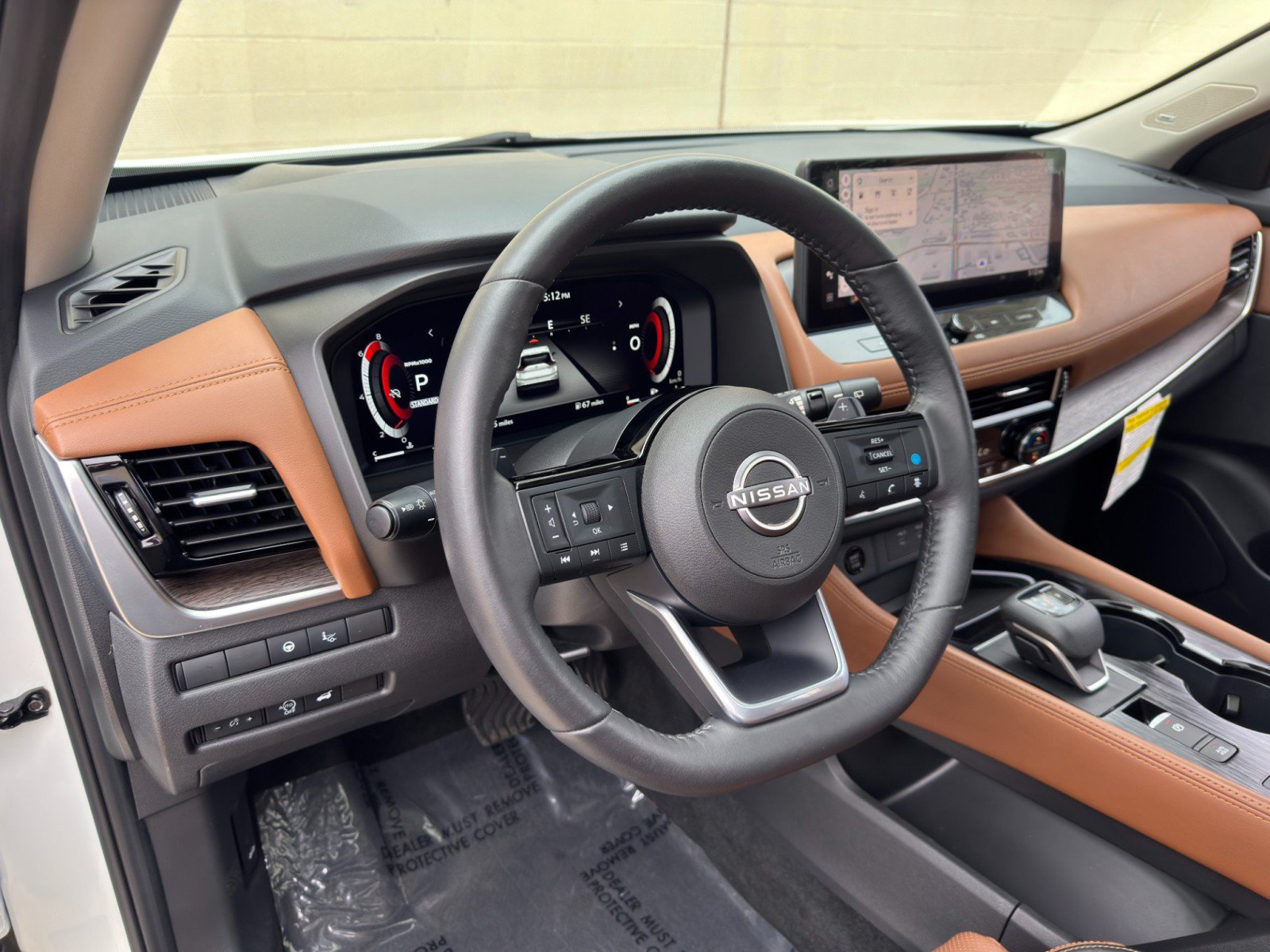 Used 2024 Nissan Rogue Platinum w/ Platinum Premium Package FWD image 14