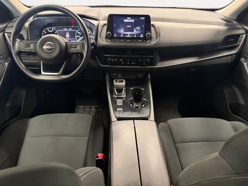 Used 2024 Nissan Rogue S FWD image 3