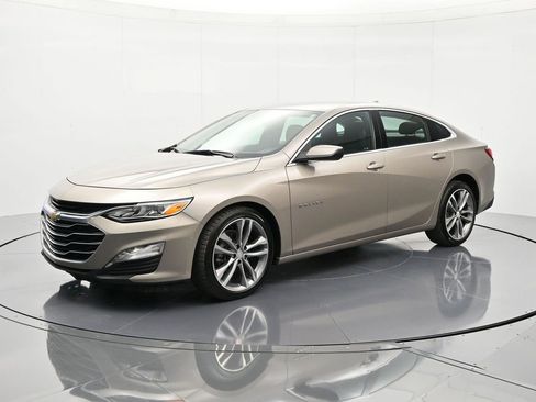 Used 2024 Chevrolet Malibu LT FWD image 1