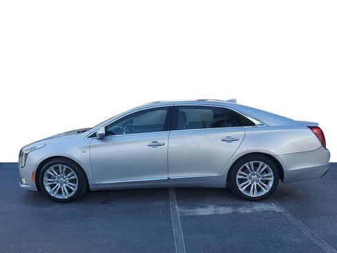Used 2018 Cadillac XTS Luxury image 2