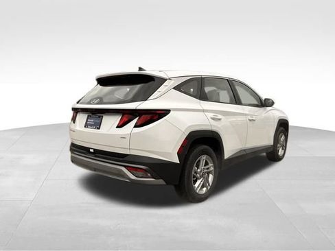 Used 2025 Hyundai Tucson SE image 5