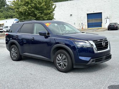 Used 2025 Nissan Pathfinder SV