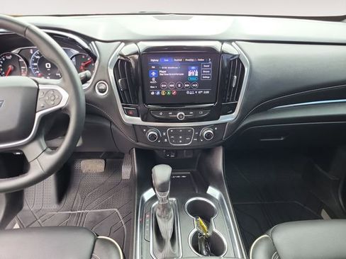 Used 2023 Chevrolet Traverse Premier image 15