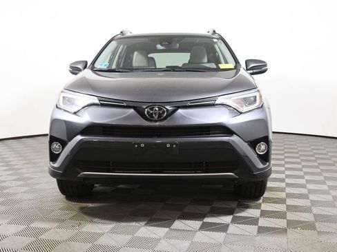 Used 2018 Toyota RAV4 Limited AWD/4WD image 10