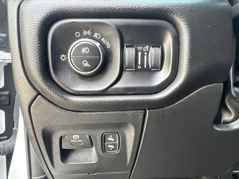 Used 2023 RAM 1500 Laramie AWD/4WD image 14