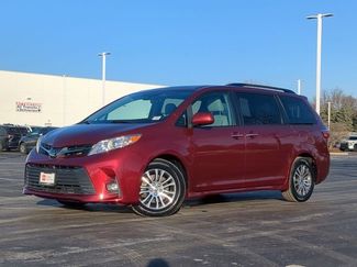 Certified 2020 Toyota Sienna XLE video 2