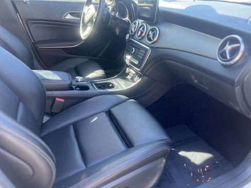 Used 2018 Mercedes-Benz CLA 250 4MATIC image 11
