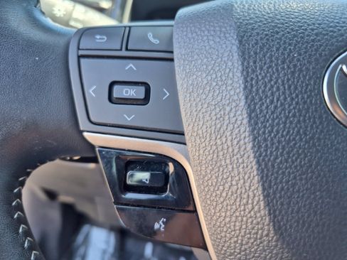 Certified 2025 Toyota Camry SE FWD image 27