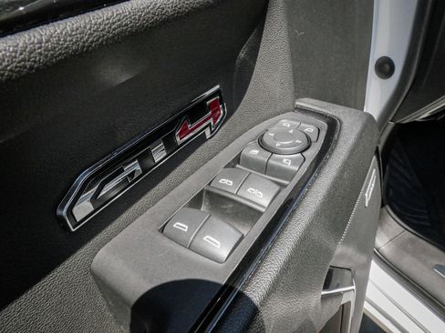 Used 2023 GMC Sierra 1500 AT4 w/ Technology Package AWD/4WD image 15