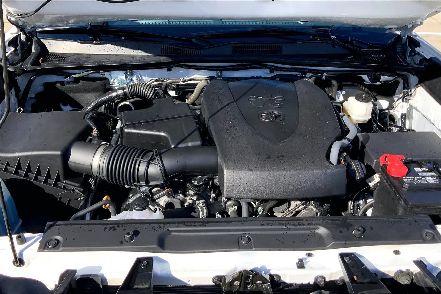 Used 2020 Toyota Tacoma SR5 AWD/4WD image 25