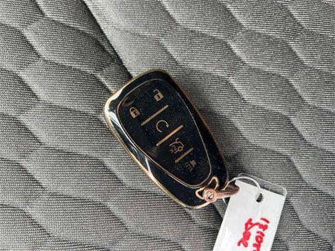 Used 2021 Chevrolet Equinox LT image 25