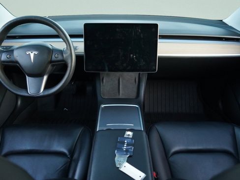 Used 2021 Tesla Model 3 Standard Range Plus image 45