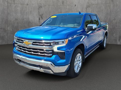 Used 2023 Chevrolet Silverado 1500 LTZ w/ Technology Package RWD image 3