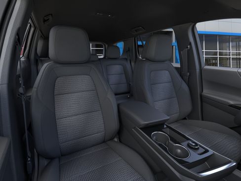 New 2027 Chevrolet Equinox LT FWD image 16