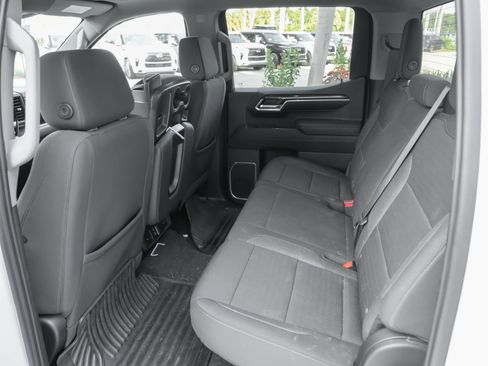 Used 2023 Chevrolet Silverado 1500 LT AWD/4WD image 18