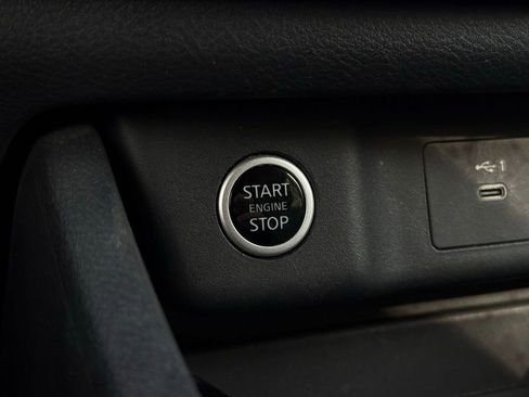 Used 2023 Nissan Rogue SV image 38