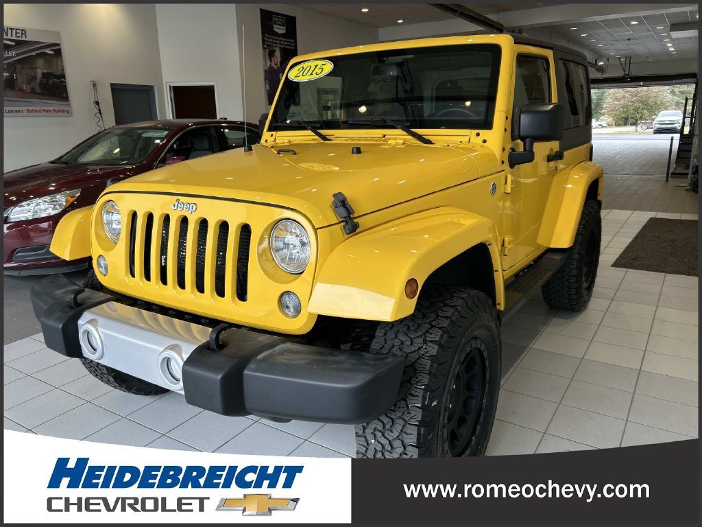 Used 2015 Jeep Wrangler Sahara w/ Connectivity Group AWD/4WD image 6