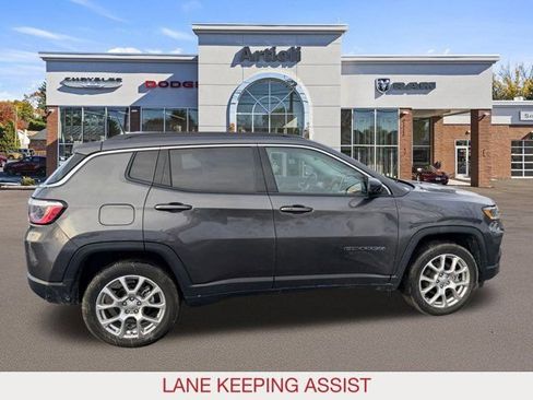 Certified 2022 Jeep Compass Latitude w/ Sun and Sound Group image 7