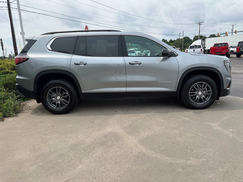 Used 2026 GMC Acadia Elevation w/ LPO, Floor Liner Package AWD/4WD image 4