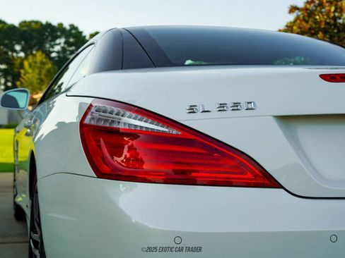 Used 2015 Mercedes-Benz SL 550 image 65