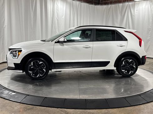 New 2026 Kia Niro Wind w/ Wind Preserve Package FWD image 6
