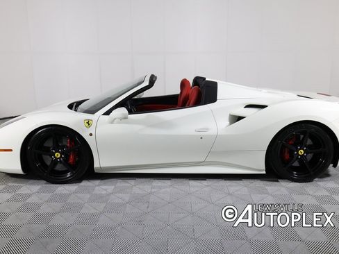 Used 2017 Ferrari 488 Spider image 13