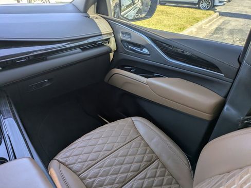 Used 2021 Cadillac Escalade Sport w/ Heavy-Duty Trailer Package image 23