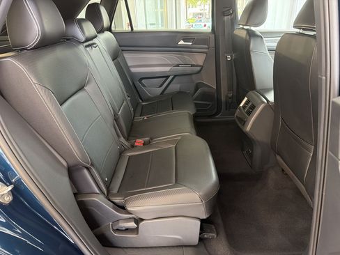 Used 2023 Volkswagen Atlas Cross Sport SE FWD image 30