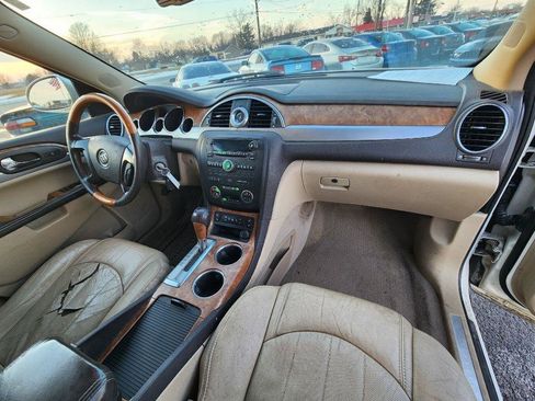Used 2011 Buick Enclave CXL image 15
