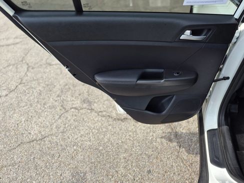 Used 2017 Kia Sportage LX FWD image 21