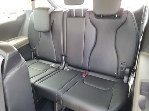 New 2026 Kia Carnival EX FWD image 13
