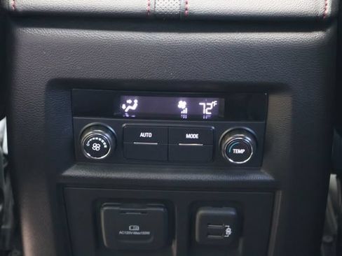 Used 2022 Chevrolet Traverse RS AWD/4WD image 21