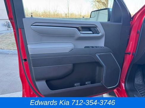 Used 2022 Chevrolet Silverado 1500 LT image 16