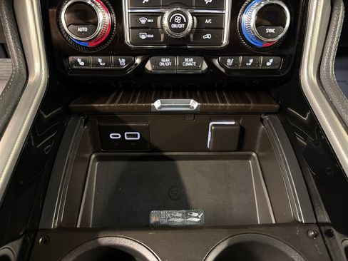 Used 2022 GMC Yukon Denali AWD/4WD image 15