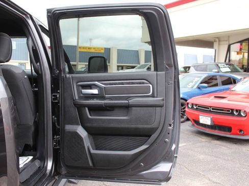 Used 2024 RAM 3500 Big Horn w/ Night Edition AWD/4WD image 11