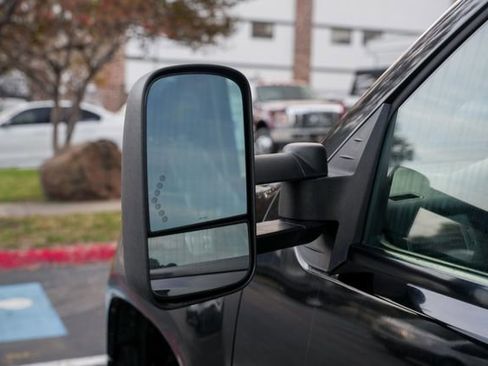 Used 2013 GMC Sierra 3500 Denali image 17