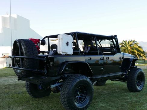 Used 2013 Jeep Wrangler Unlimited Rubicon w/ Dual Top Group image 4